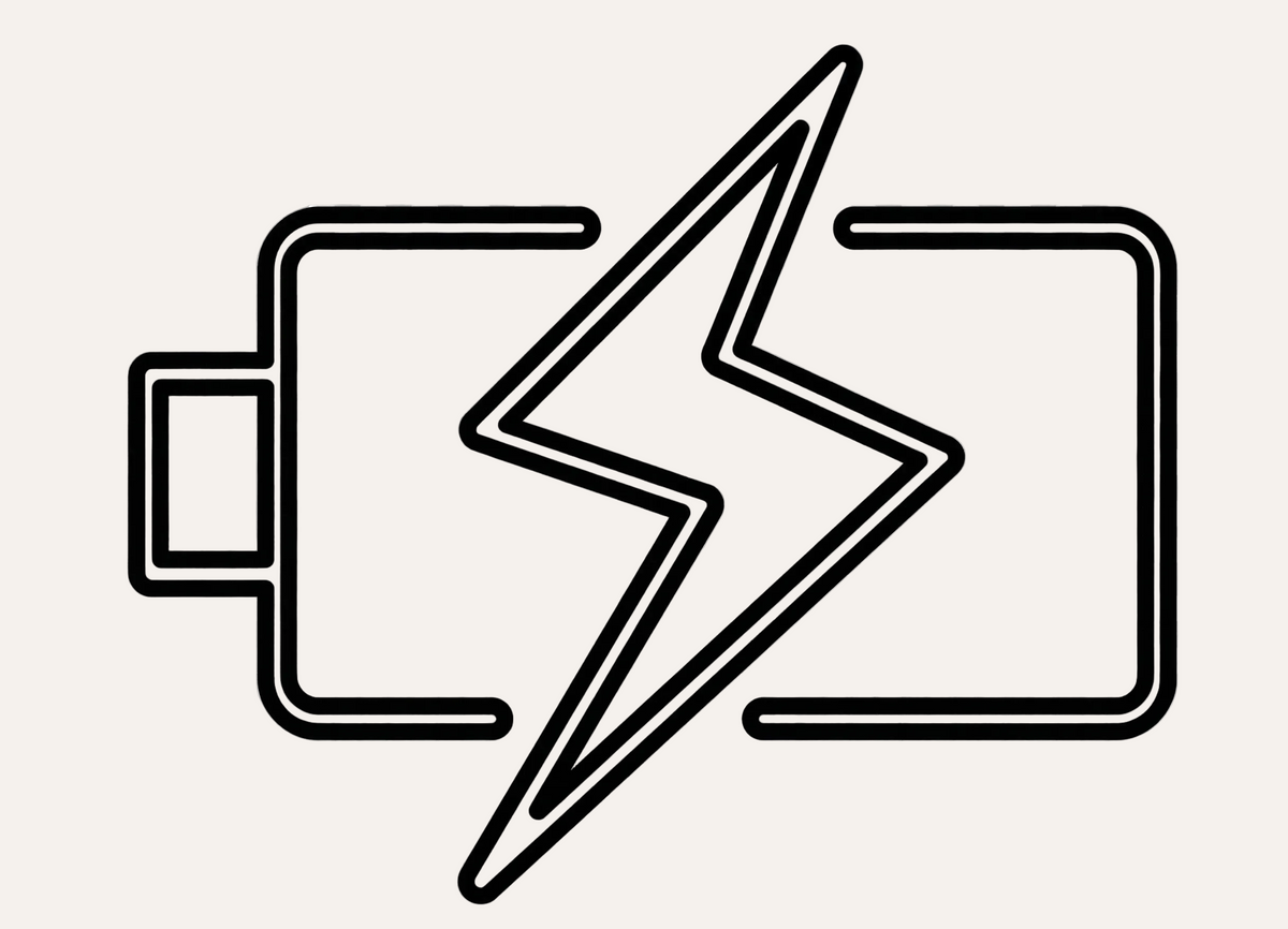 Outline of a battery with a lightning bolt on a transparent background